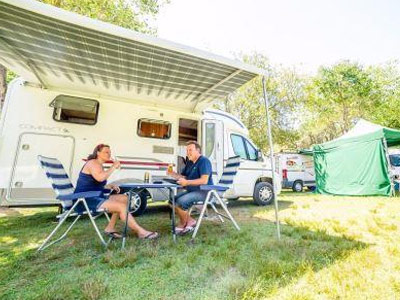 emplacement de camping special camping-car